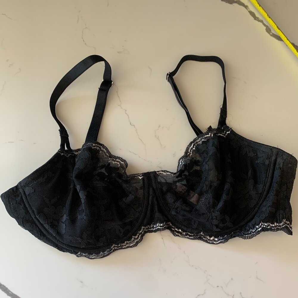 Black and Silver Lace Bra.  Size 38D.